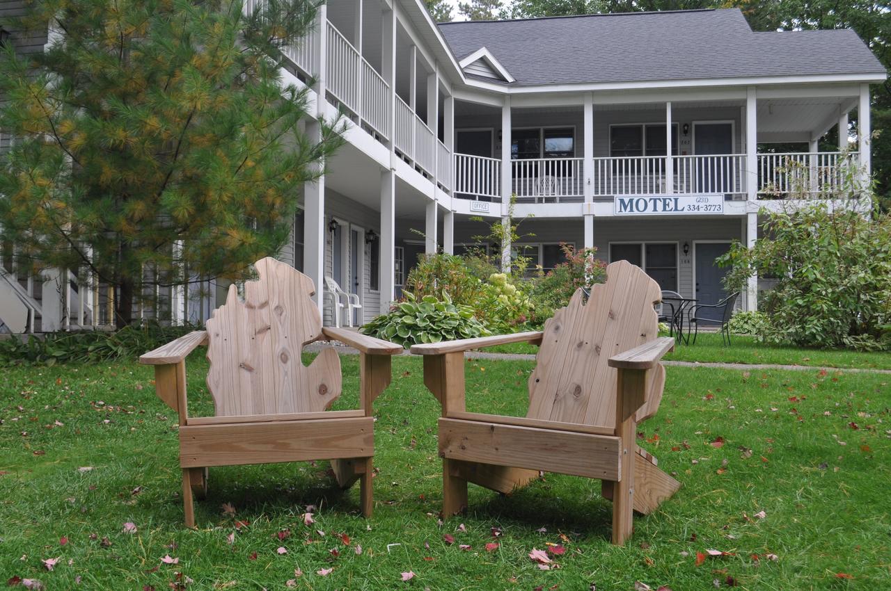 The M-22 Inn Glen Arbor Exteriér fotografie
